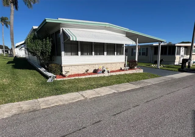 Photo 3 of Sale Pending at 29250 Us Hwy 19 N #135, Clearwater, FL 33761 | MLS# TB8488594 | Listing updated on 2026-10-04