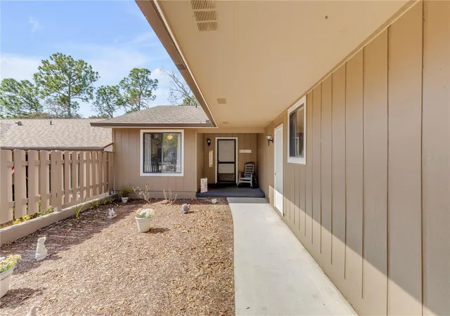 3rd image of 47 Crooked Pine Rd, Port Orange, FL 32128 | MLS# V4948019