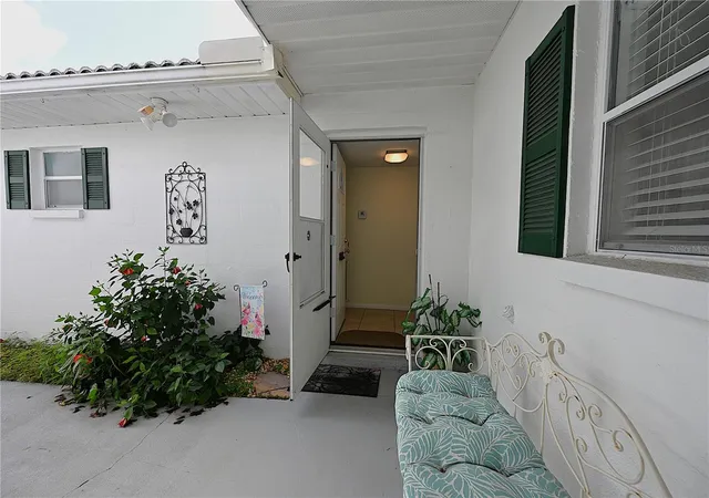 Listing Photo 4 - Condo for sale in building located at 3535 Amity Ave, LAKELAND, FL 33803 - Unit #3535