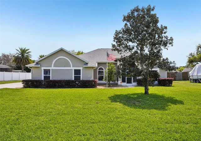 Homes for sale in Grand Island, FL | 13116 Glenview Ln, Grand Island, FL 32735 | MLS# G5109864
