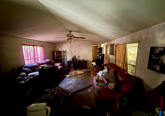 Photo 2 of Manufactured home for sale at 14051 NE 45th Place, Williston, FL 32696 | MLS# GC538679 | Listing updated on 2026-10-02
