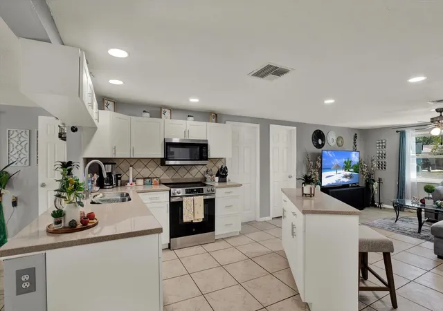 Photo 3 of Single family home for sale at 5609 Quist Dr, Port Richey, FL 34668 | MLS# TB8488638 | Listing updated on 2026-06-01