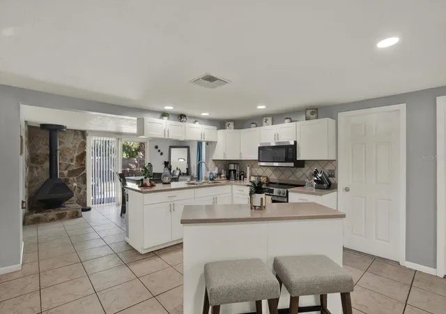 Photo 4 of Single family home for sale at 5609 Quist Dr, Port Richey, FL 34668 | MLS# TB8488638 | Listing updated on 2026-06-01