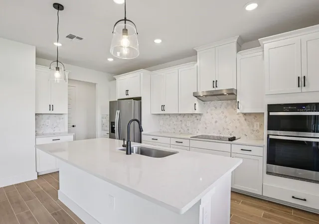 Photo 5 of Single family home for sale at 156 Shady Edge Loop, Nokomis, FL 34275 | MLS# TB8488656 | Listing updated on 2026-08-18