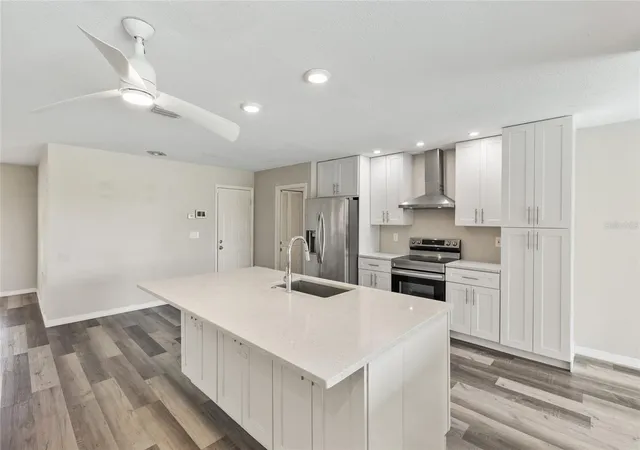 Photo 3 of Single family home for sale at 1009 Kings Ct, Venice, FL 34293 | MLS# A4686929 | Listing updated on 2026-09-01
