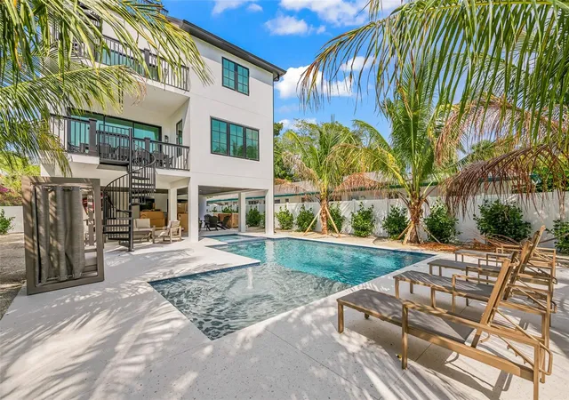 4th image of 128 Fillmore Dr, Sarasota, FL 34236 | MLS# A4686935
