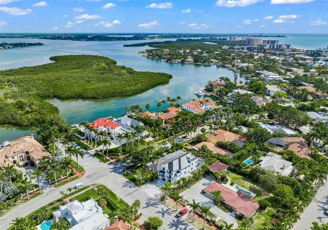 60th image of 128 Fillmore Dr, Sarasota, FL 34236 | MLS# A4686935