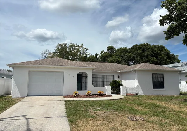 Photo 3 of Single family home for sale at 7619 Vienna Ln, Port Richey, FL 34668 | MLS# W7884064 | Listing updated on 2026-10-03