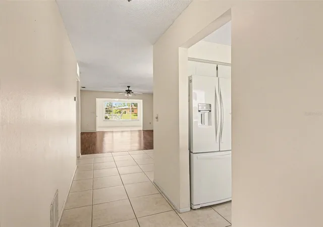 3rd image of 6608 Auburn Ave, BRADENTON, FL 34207