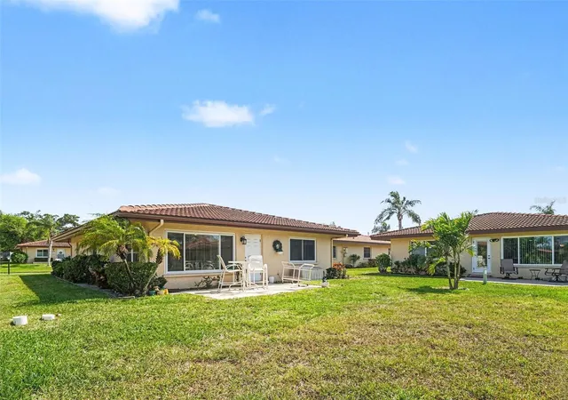 2nd image of 6608 Auburn Ave, BRADENTON, FL 34207