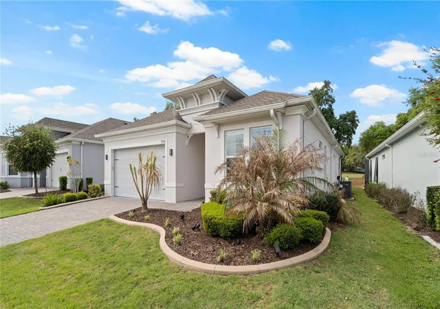 Photo 3 of Single family home for sale at 7774 Four Seasons Blvd, Kissimmee, FL 34747 | MLS# O6392299 | Listing updated on 2026-10-24