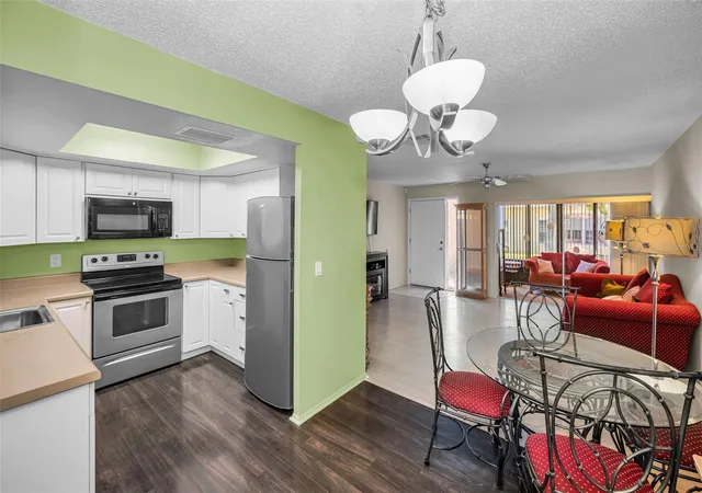 3rd image of 1121 Queen Anne Dr #C, Palm Harbor, FL 34684 | MLS# TB8488707