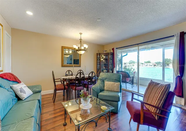 Listing Photo 4 - Condo for sale in building located at 4591 Mohican Trl, Sarasota, FL 34233 - Unit #137