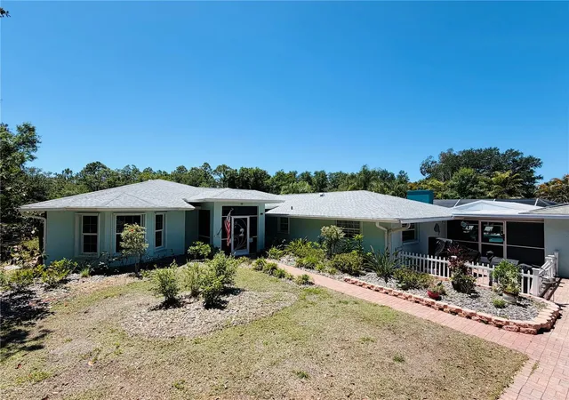Photo 3 of Single family home for sale at 740 Arabian Cir, Nokomis, FL 34275 | MLS# A4686962 | Listing updated on 2026-09-08