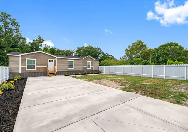 2nd image of 17151 Lemon St, Spring Hill, FL 34610 | MLS# TB8488763