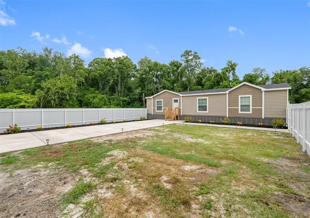 3rd image of 17151 Lemon St, Spring Hill, FL 34610 | MLS# TB8488763