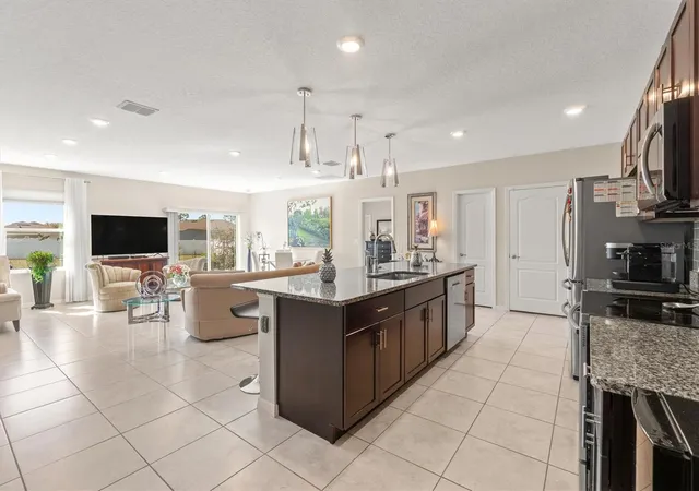 5th image of 1 Frenora Ln, Palm Coast, FL 32137 | MLS# FC317096