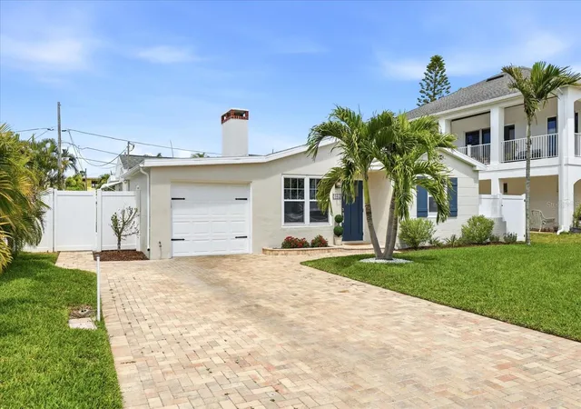 5th image of 105 3Rd St, Belleair Beach, FL 33786 | MLS# TB8488809