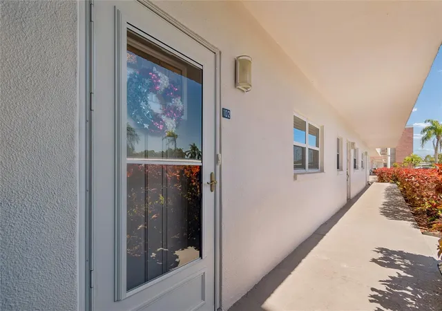 4th image of 5501 80Th St N #102, St Petersburg, FL 33709 | MLS# TB8488810