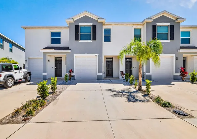 Photo 1 of Townhouse for sale at 350 Mangrove Shade Cir, Apollo Beach, FL 33572 | MLS# TB8488834 | Listing updated on 2026-09-14