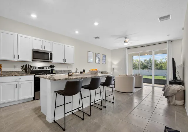 Photo 3 of Townhouse for sale at 350 Mangrove Shade Cir, Apollo Beach, FL 33572 | MLS# TB8488834 | Listing updated on 2026-09-14