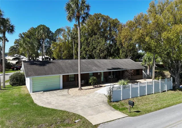 1st image of 11230 Se Timucuan Rd, Summerfield, FL 34491 | MLS# OM721224