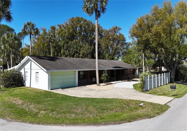 3rd image of 11230 Se Timucuan Rd, Summerfield, FL 34491 | MLS# OM721224