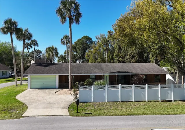 4th image of 11230 Se Timucuan Rd, Summerfield, FL 34491 | MLS# OM721224