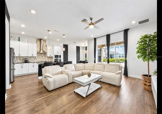 Photo 2 of Single family home for sale at 19076 Planetree St, Orlando, FL 32827 | MLS# S5146224 | Listing updated on 2026-10-17