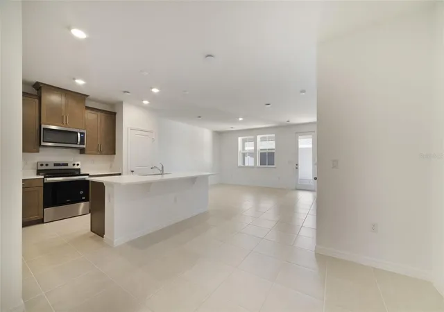 5th image of 688 Lola Lane, Oviedo, FL 32765 | MLS# O6392451
