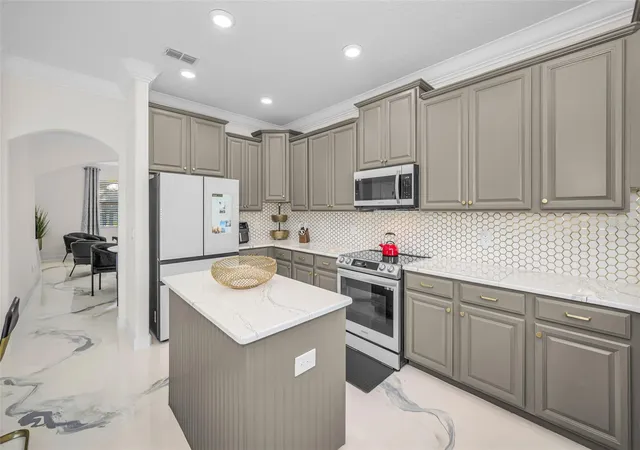 Homes for sale in Riverview, FL | 11922 Frost Aster Dr, Riverview, FL 33579 | MLS# TB8488930