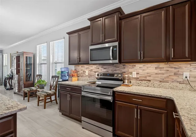 Photo 3 of Single family home for sale at 16933 Oakboro St, Winter Garden, FL 34787 | MLS# R4910916 | Listing updated on 2026-10-06