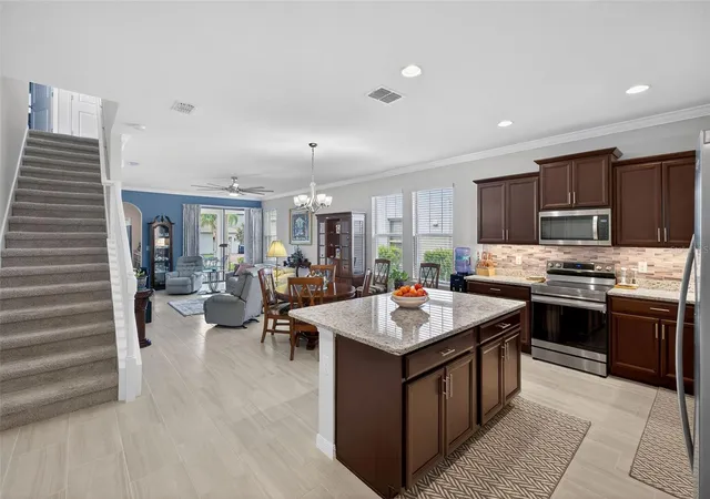 Photo 3 of Single family home for sale at 16933 Oakboro St, Winter Garden, FL 34787 | MLS# R4910916 | Listing updated on 2026-10-06