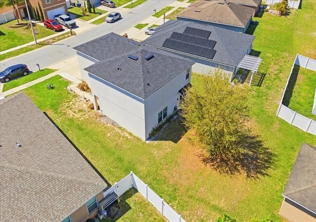 Photo 3 of Single family home for sale at 231 Haines Blvd, Winter Haven, FL 33881 | MLS# O6392524 | Listing updated on 2026-09-30