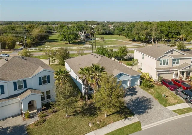 Photo 3 of Single family home for sale at 6702 Devesta Loop, Palmetto, FL 34221 | MLS# A4687019 | Listing updated on 2026-08-04