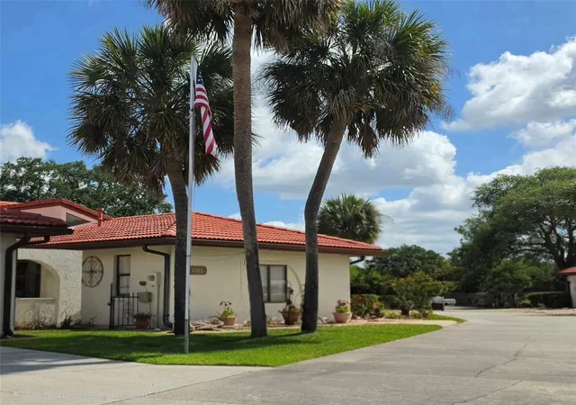 Photo 3 of Single family home for sale at 2725 Clubhouse Dr, Lake Wales, FL 33898 | MLS# P4938219 | Listing updated on 2026-09-24