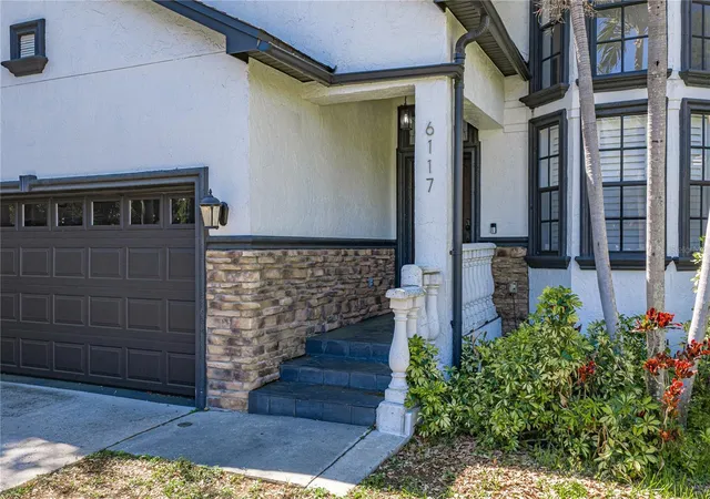 Photo 4 of Sale Pending at 6117 S Russell St, Tampa, FL 33611 | MLS# TB8489014 | Listing updated on 2026-09-06