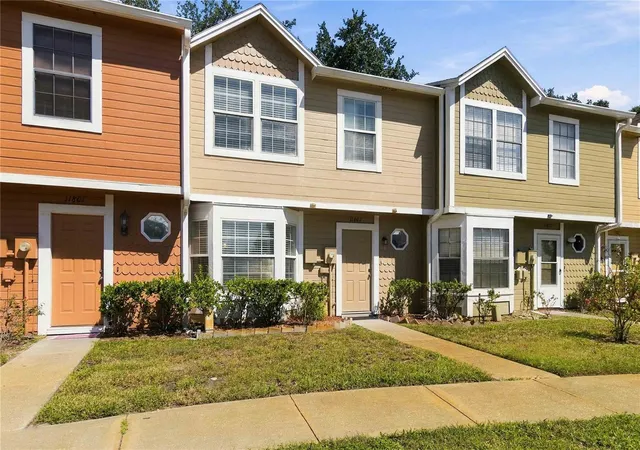 Photo 3 of Townhouse for sale at 11807 Mintwood Ct, Orlando, FL 32837 | MLS# S5146257 | Listing updated on 2026-10-07