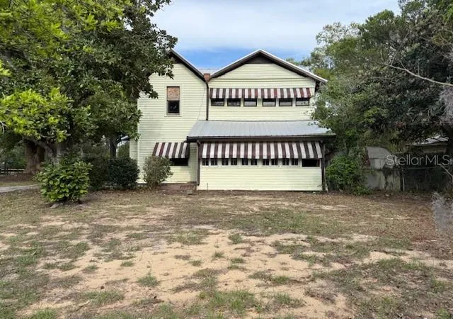 Single family home for sale at 1600 E Lakeview Ave, EUSTIS, FL 32726 | MLS# S5146260