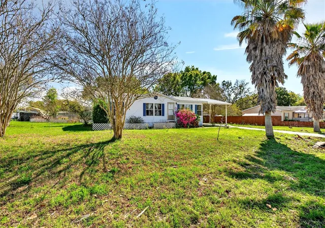 Photo 2 of Manufactured home for sale at 6740 Sw 84th Street, Ocala, FL 34476 | MLS# OM721260 | Listing updated on 2026-09-19