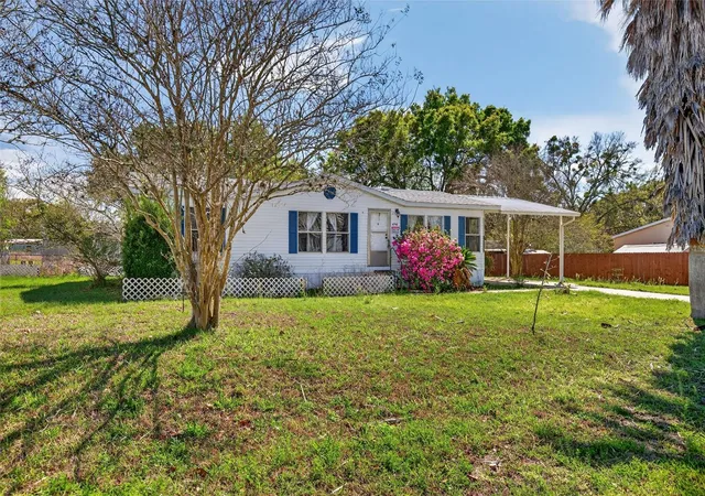 Photo 3 of Manufactured home for sale at 6740 Sw 84th Street, Ocala, FL 34476 | MLS# OM721260 | Listing updated on 2026-09-19
