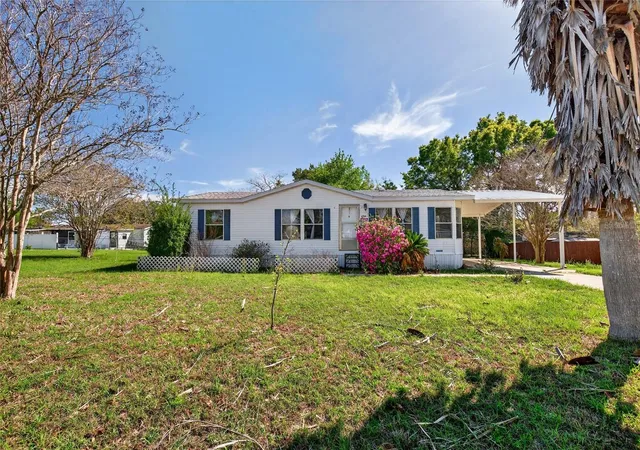 Photo 3 of Manufactured home for sale at 6740 SW 84th Street, Ocala, FL 34476 | MLS# OM721260 | Listing updated on 2026-09-19