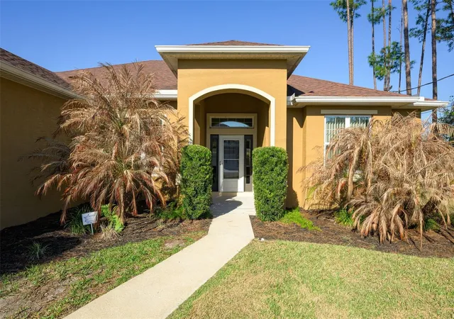 Photo 1 of Single family home for sale at 3 Lake Charles Pl, Palm Coast, FL 32137 | MLS# FC317117 | Listing updated on 2026-09-16
