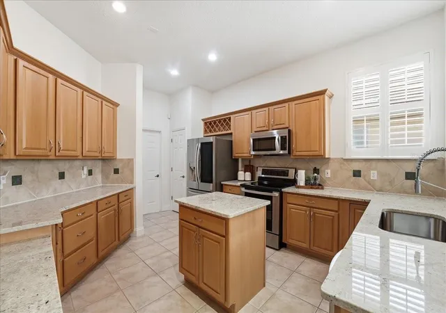 Photo 4 of Single family home for sale at 10926 Woodchase Cir, Orlando, FL 32836 | MLS# O6392567 | Listing updated on 2026-09-17