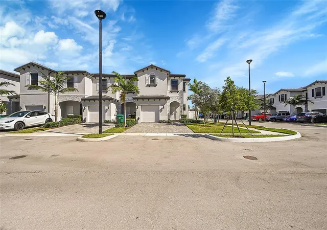 Homes for sale in Miami, FL | 20357 Nw 4Th Path, Miami, FL 33169 | MLS# O6392594