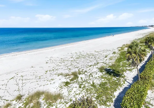 Homes for sale in Longboat Key, FL | 842 Bayport Way, Longboat Key, FL 34228 | Houzeo