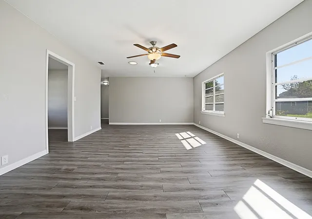 Photo 4 of Single family home for sale at 5 Oak St, Yalaha, FL 34797 | MLS# G5109927 | Listing updated on 2026-09-30