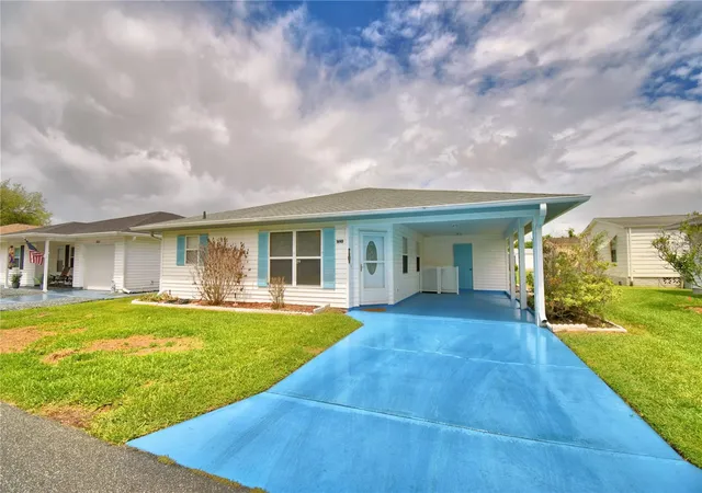 Photo 1 of Single family home for sale at 1690 Colonnades Cir N, Lakeland, FL 33811 | MLS# L4960471 | Listing updated on 2026-06-06