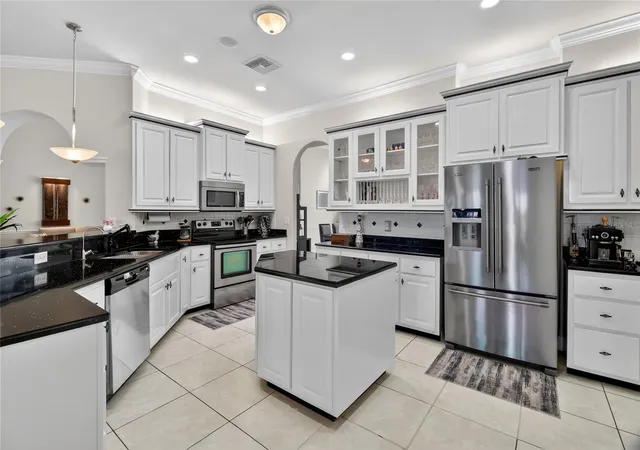 5th image of 1028 S Lake Mariam Dr, Winter Haven, FL 33884 | MLS# P4938222