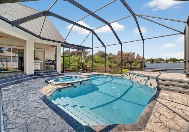 3rd image of 1028 S Lake Mariam Dr, Winter Haven, FL 33884 | MLS# P4938222